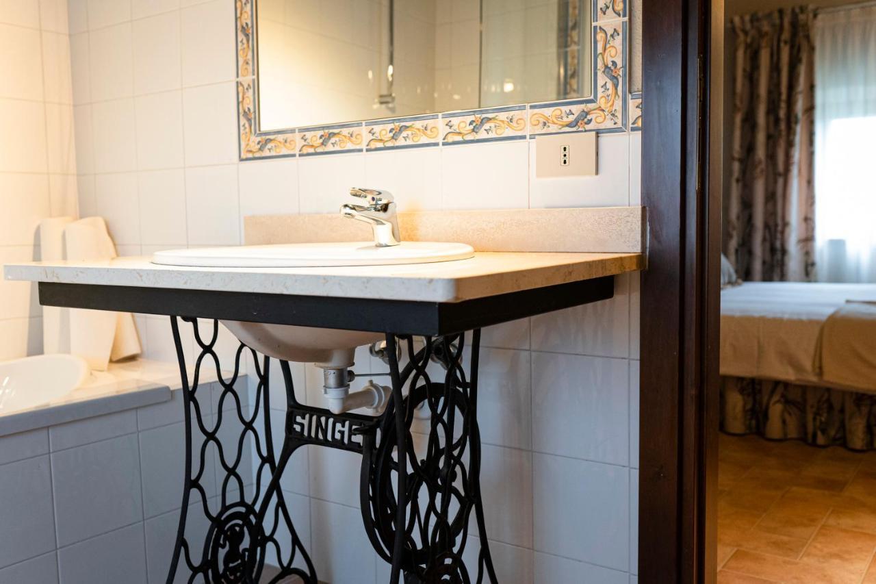 Acqua Di Civita Beauty & Rooms In Mercatello Bagnoregio Exterior photo